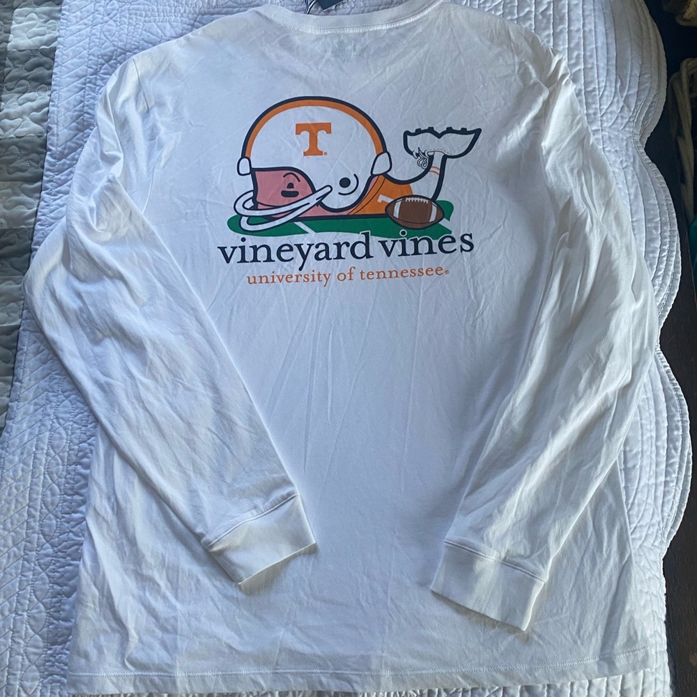 Vineyard Vines
NCAA Tennessee Volunteers Long Sleeve T-shirt Football Whale New